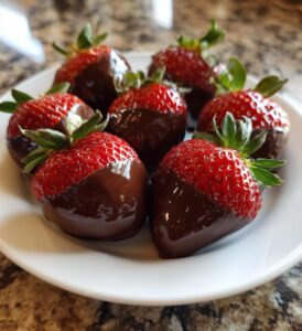 chocolate covered strawberries valentine